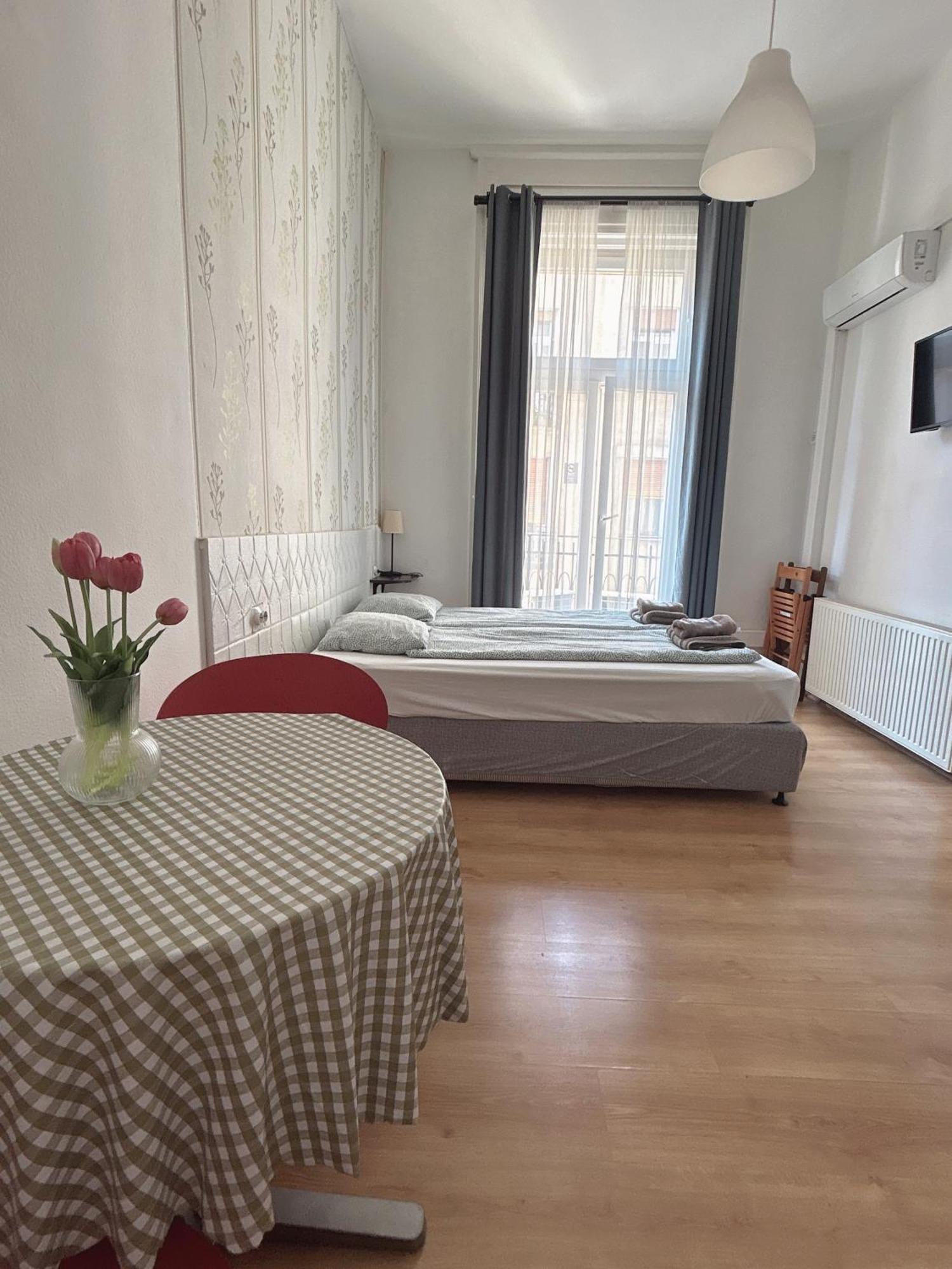 11# Sunflower Cozy Apartment Βουδαπέστη Εξωτερικό φωτογραφία